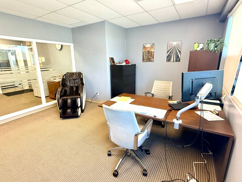 More Photos Of 4351 104th Ave SE, Calgary Warehouse For Sale