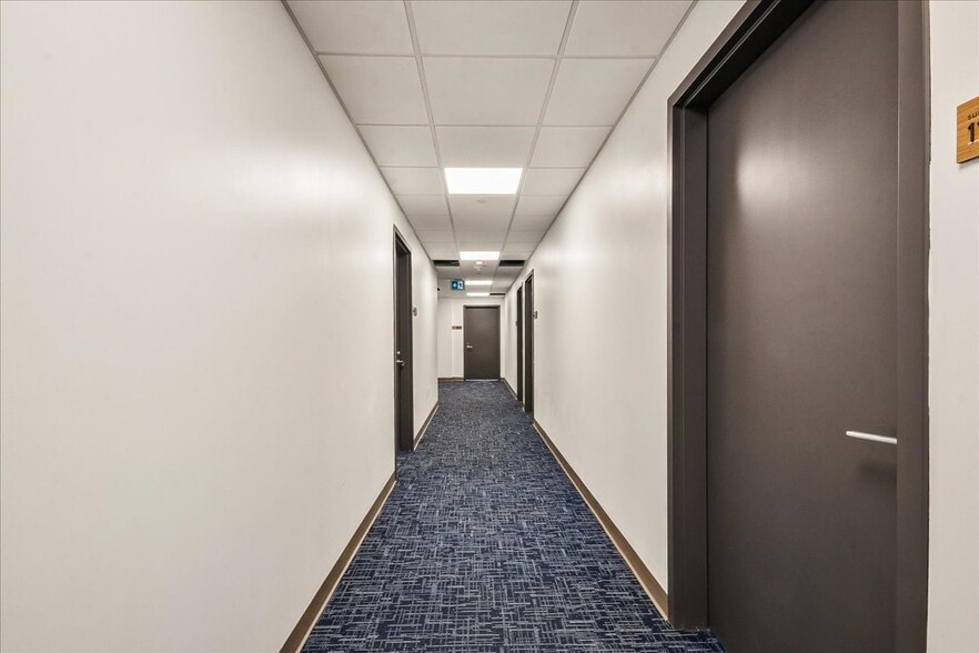 More Photos Of 988 Martin Grove Rd, Toronto Hotel For Sale