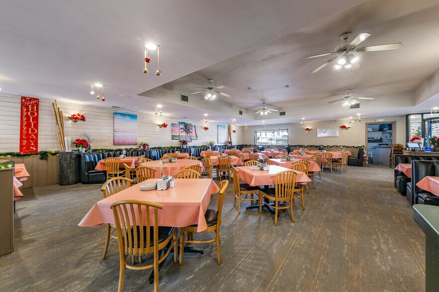 More Photos Of 3011 Ogden Ave, Lisle Restaurant For Sale