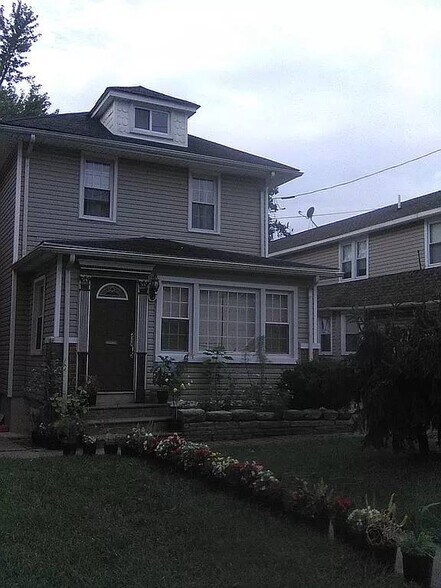 More Photos Of 2038 Grant Ave, Philadelphia Specialty For Sale