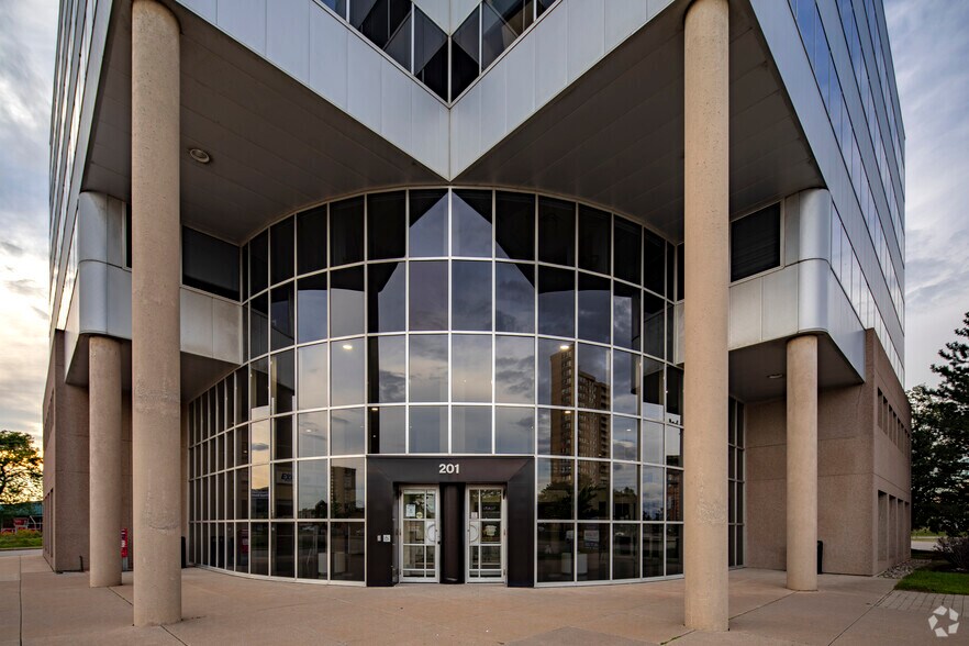 More Photos Of 201 County Court Blvd, Brampton Office For Lease