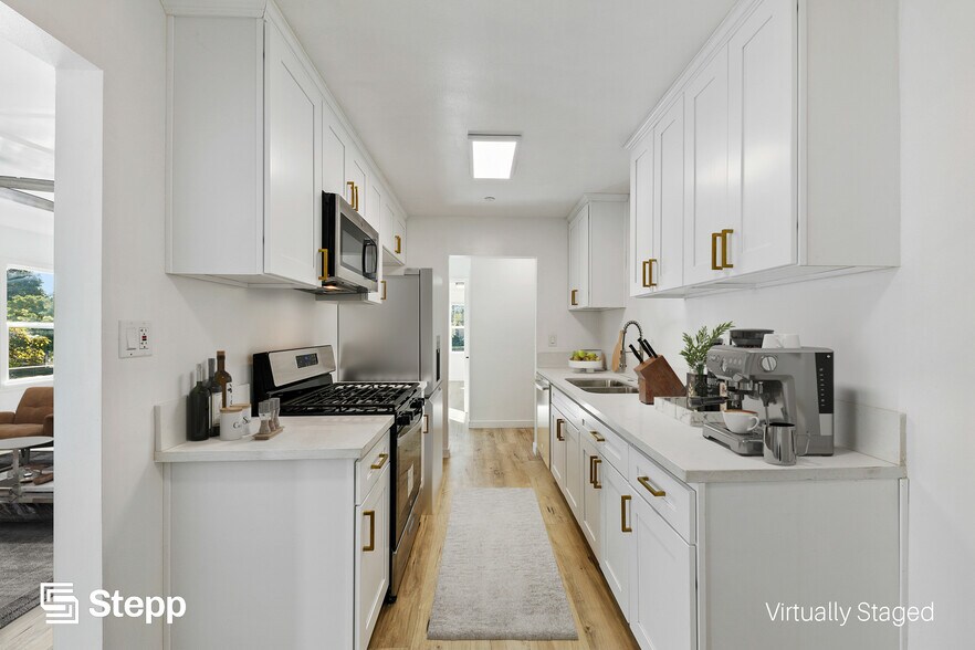 More Photos Of 3301 Obama Blvd, Los Angeles Apartments For Sale
