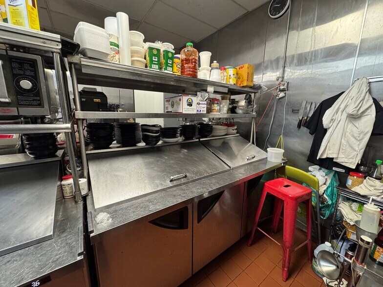 More Photos Of 208 Grand St, Brooklyn Storefront Retail Residential For Lease