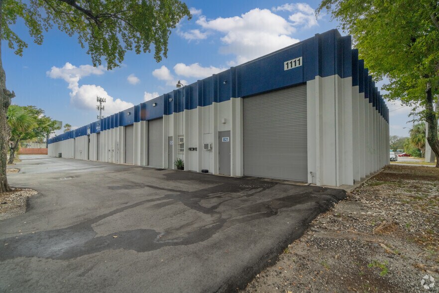 More Photos Of 1111 SW 21st Ave, Fort Lauderdale Warehouse For Lease