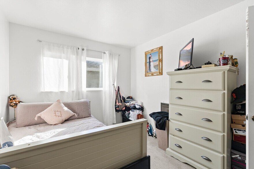 More Photos Of 470 Willow Ave, Half Moon Bay Apartments For Sale