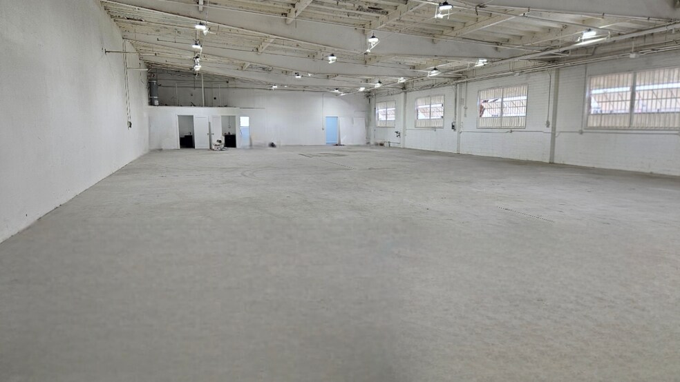More Photos Of 7142-7148 Condor Ave, Commerce Warehouse For Lease