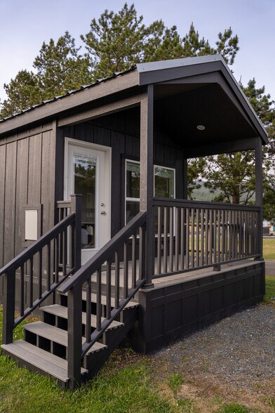 More Photos Of 210 3rd St, Garibaldi Manufactured Housing Mobile Home Park For Sale