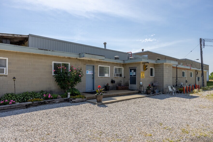 More Photos Of 324 County Road 34, Kingsville Manufacturing For Sale