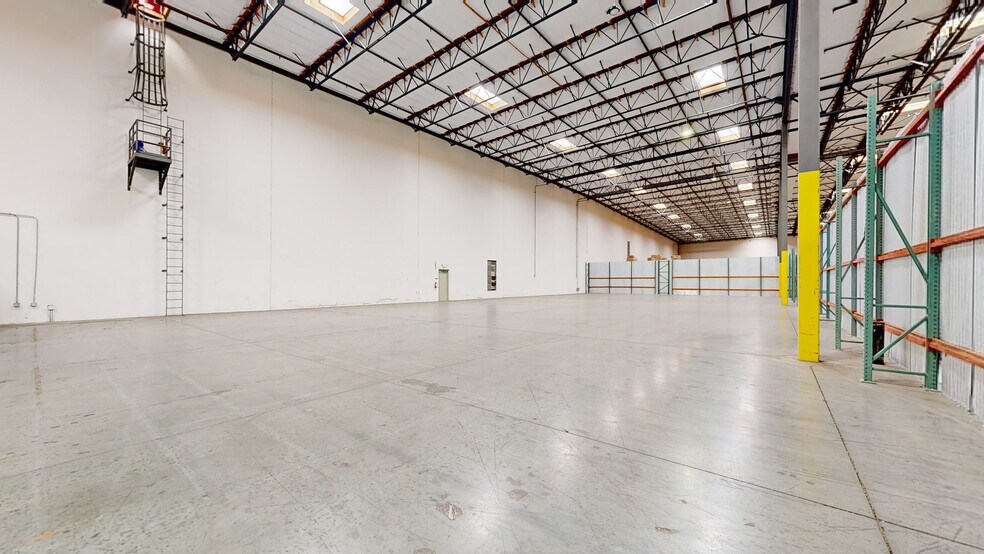 More Photos Of 14600 Innovation Dr, Riverside Warehouse For Lease
