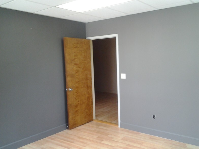 More Photos Of 53-55 Market St, Poughkeepsie Storefront Retail Office For Lease