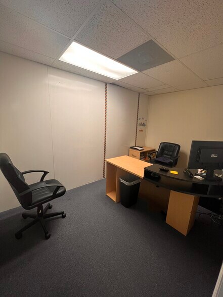 More Photos Of 902 E New Haven Ave, Melbourne Coworking Space