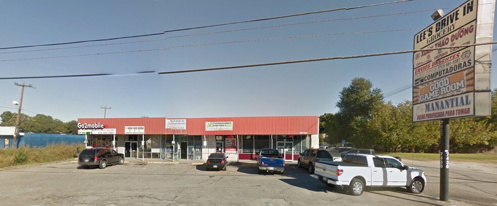 More Photos Of 7430 Long Point Rd, Houston Unknown For Lease