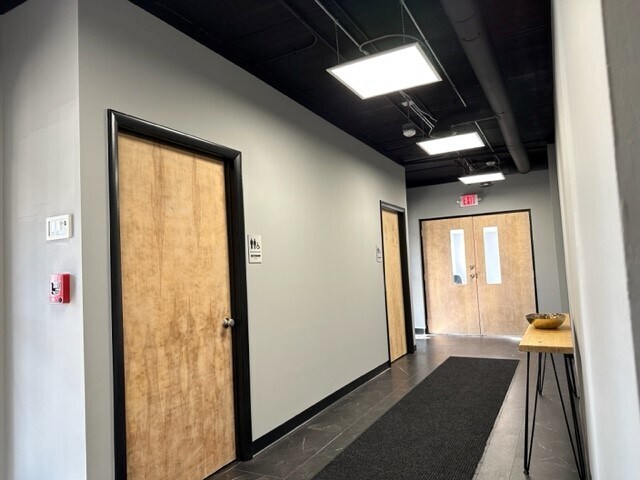 More Photos Of 1035 Havens Ct, Downers Grove Medical For Lease