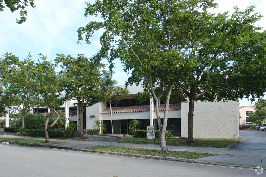 More Photos Of 15485 Eagle Nest Ln, Miami Lakes Medical For Sale