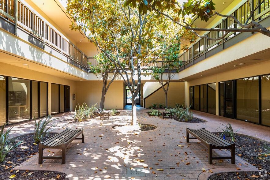 More Photos Of 20370 Town Center Ln, Cupertino Unknown For Lease