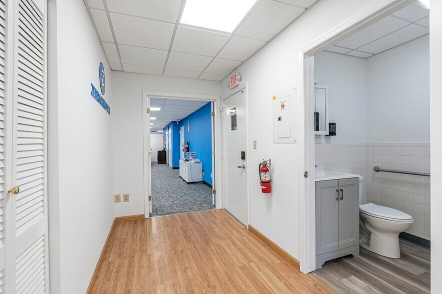 More Photos Of 230 Us Highway 206, Flanders Medical For Sale