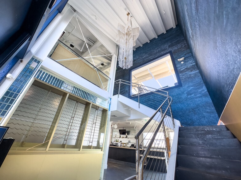 More Photos Of 2406 Newport Blvd, Newport Beach Restaurant For Lease