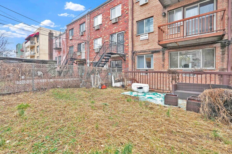 More Photos Of , Astoria Multifamily For Sale