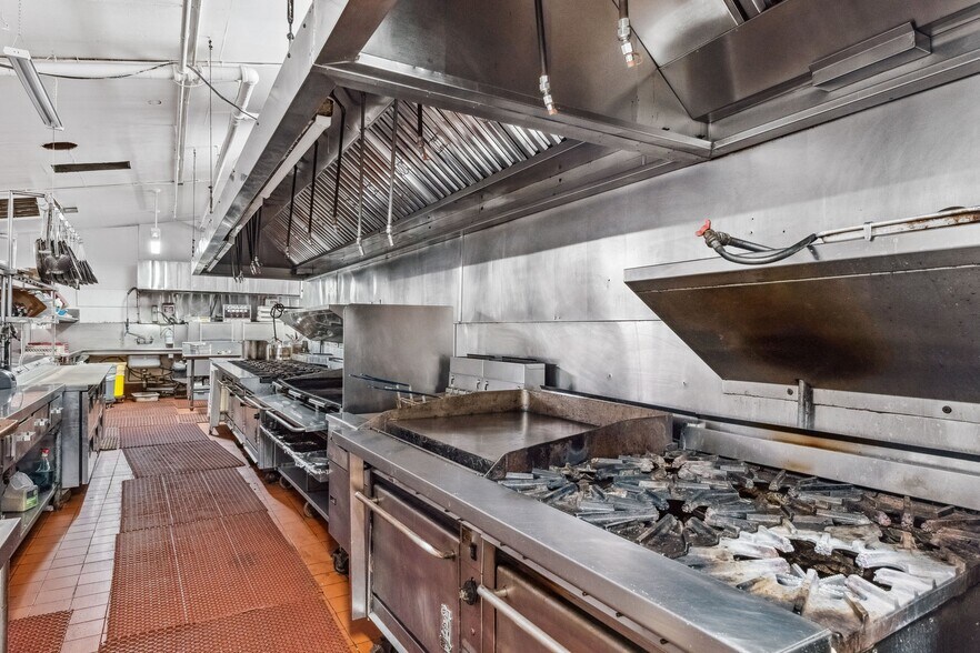 More Photos Of 3731 Main st, Occidental Restaurant For Sale
