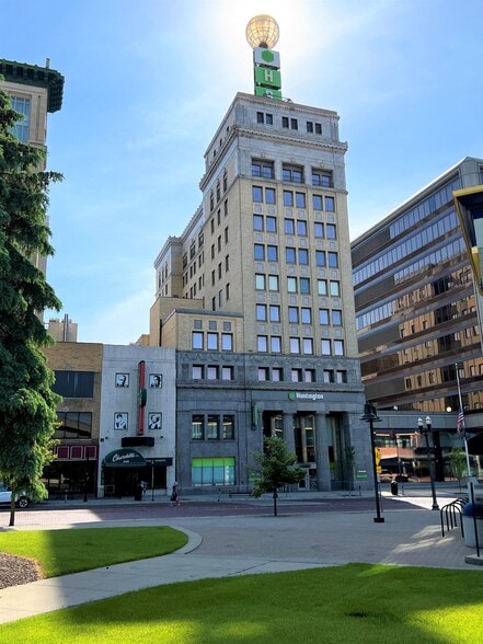 More Photos Of 328 S Saginaw St, Flint Office For Lease