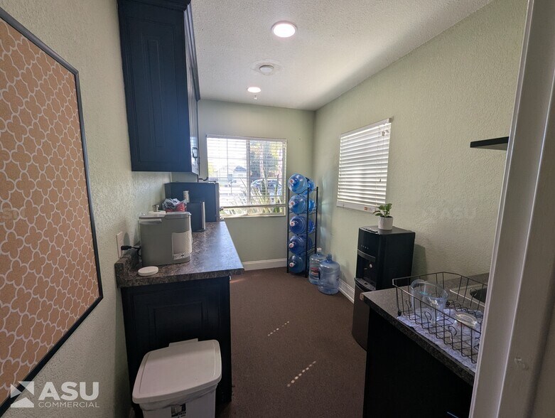 More Photos Of 1215 L St, Bakersfield Loft Creative Space For Sale