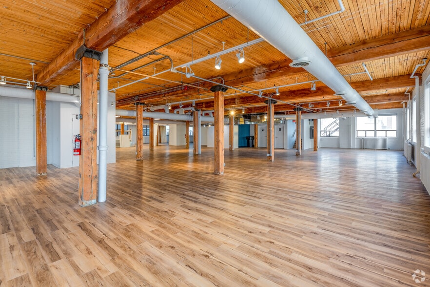 More Photos Of 116 Spadina Ave, Toronto Office Residential For Lease