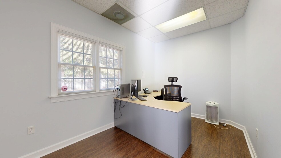 More Photos Of 105 Stone Village Dr, Fort Mill Office For Lease