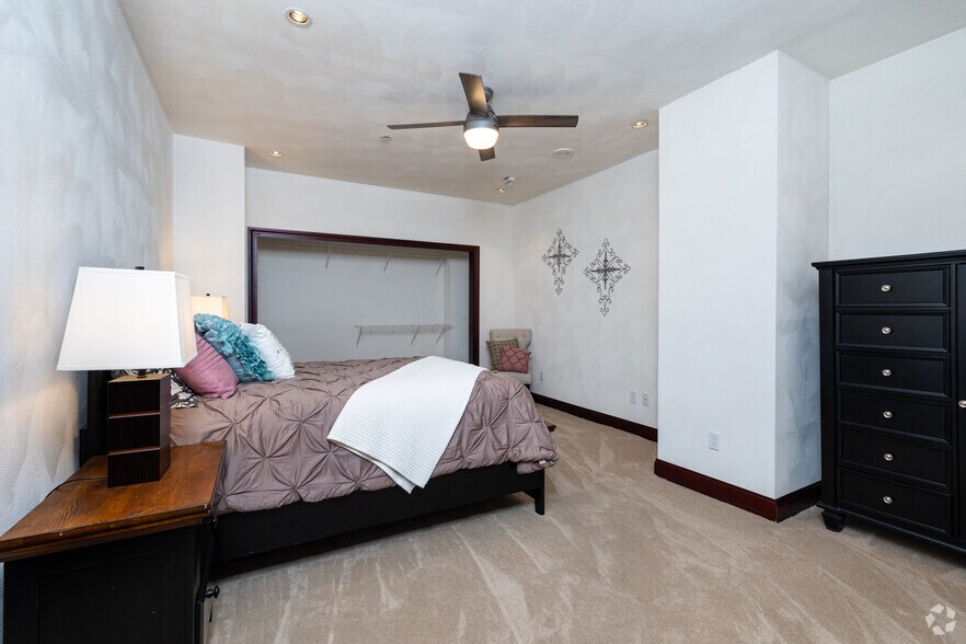 More Photos Of 3681 Lindell Blvd, Saint Louis Multifamily For Sale