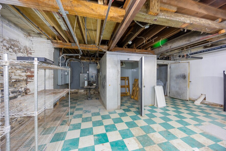 More Photos Of 19 Merrimack St, Lowell Restaurant For Sale