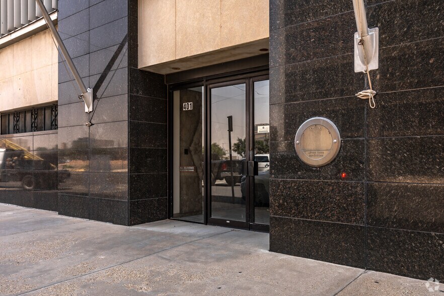 More Photos Of 401 W Texas Ave, Midland Office For Lease