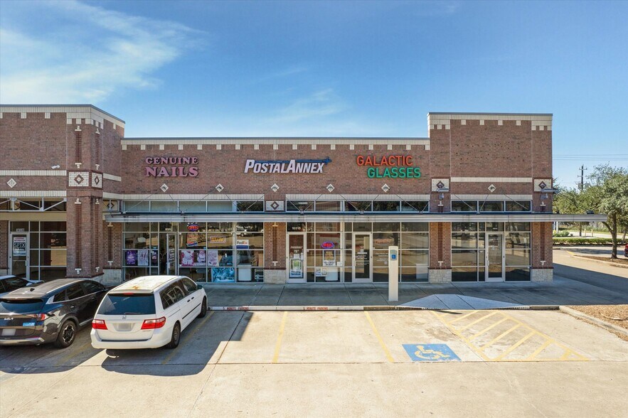 More Photos Of 16512-16580 El Camino Real St, Houston Storefront For Lease