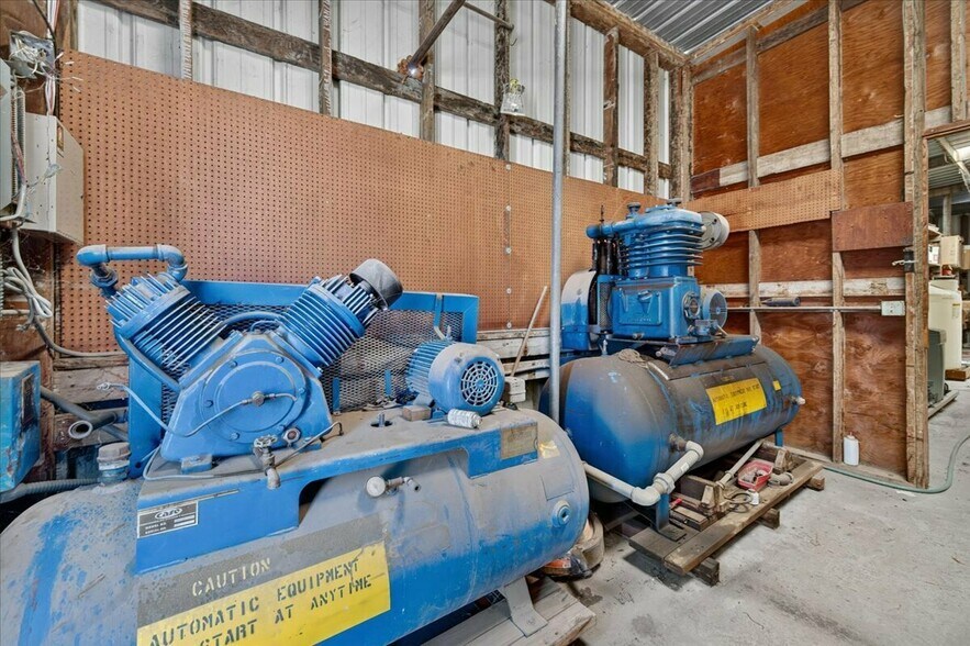 More Photos Of 925 M St, Firebaugh Manufacturing For Sale