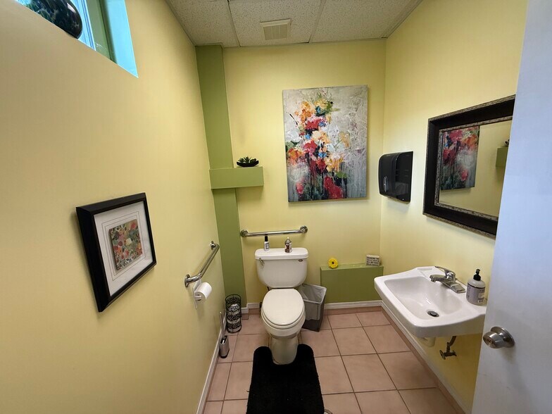 More Photos Of 216 E Grand River Rd, Laingsburg General Retail For Sale