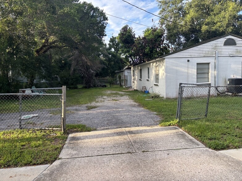 More Photos Of 19 N Primrose Dr, Orlando Office For Sale