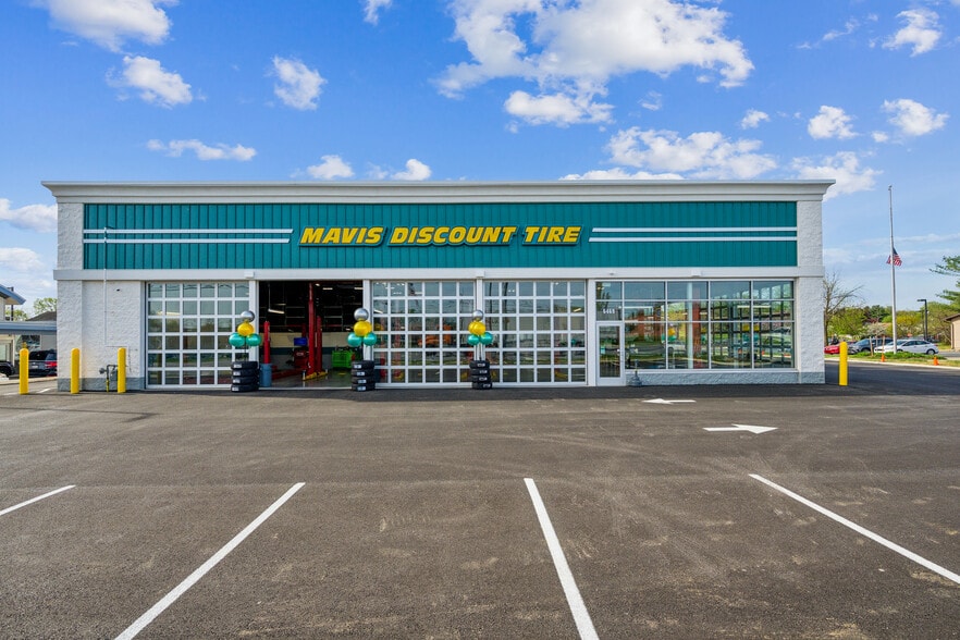 More Photos Of 6469 Carlisle Pike, Mechanicsburg Auto Repair For Sale