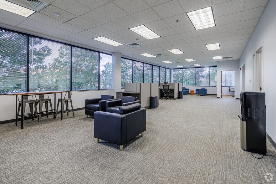 More Photos Of 2095 Lakeside Centre Way, Knoxville Office For Lease