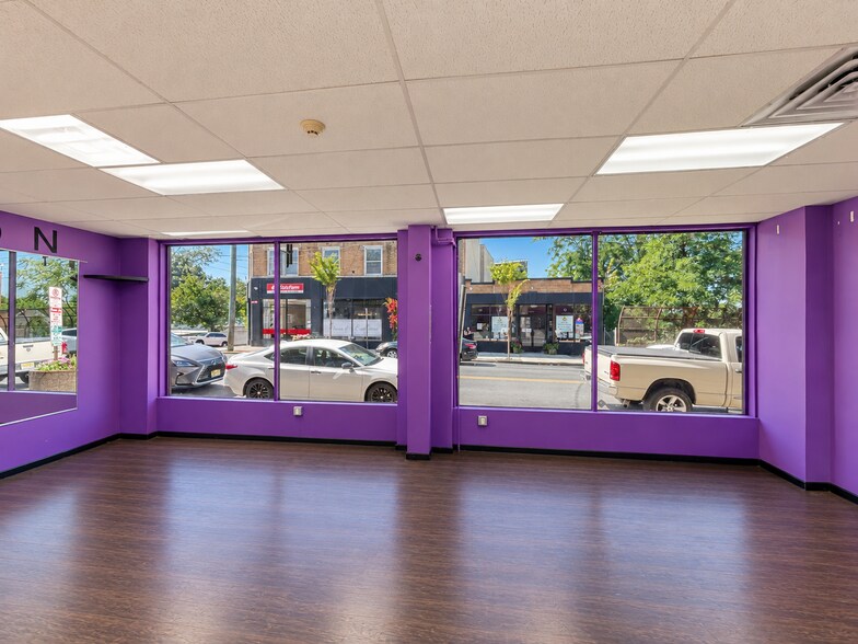 More Photos Of 1 Queen Anne Rd, Bogota Storefront Retail Residential For Lease