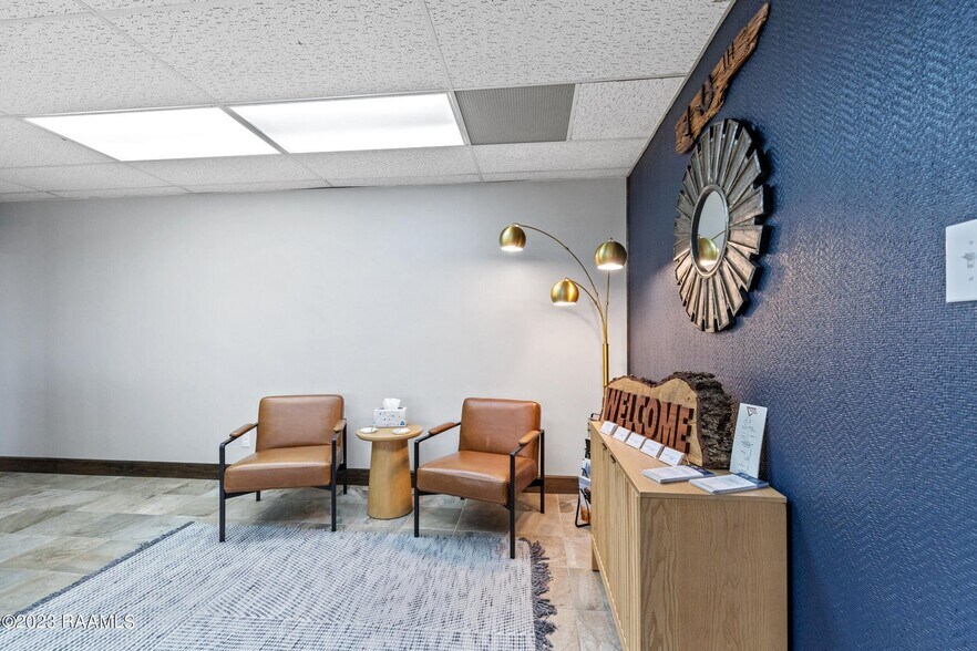 More Photos Of 969 Coolidge St, Lafayette Office For Lease