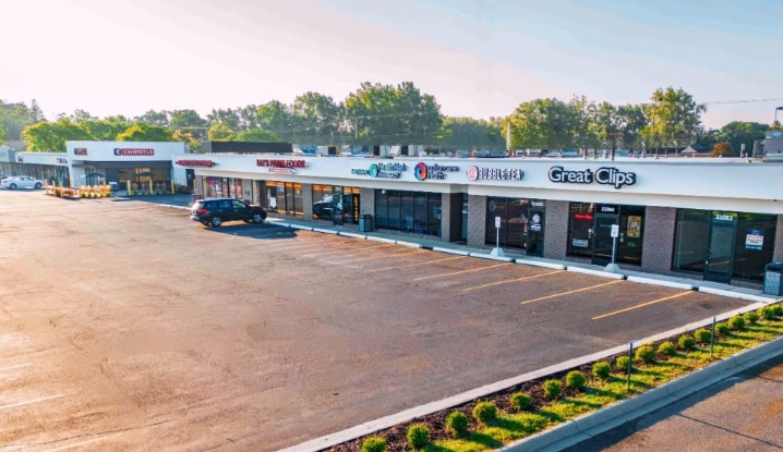 More Photos Of 23007-23265 Eureka Rd, Taylor Unknown For Lease