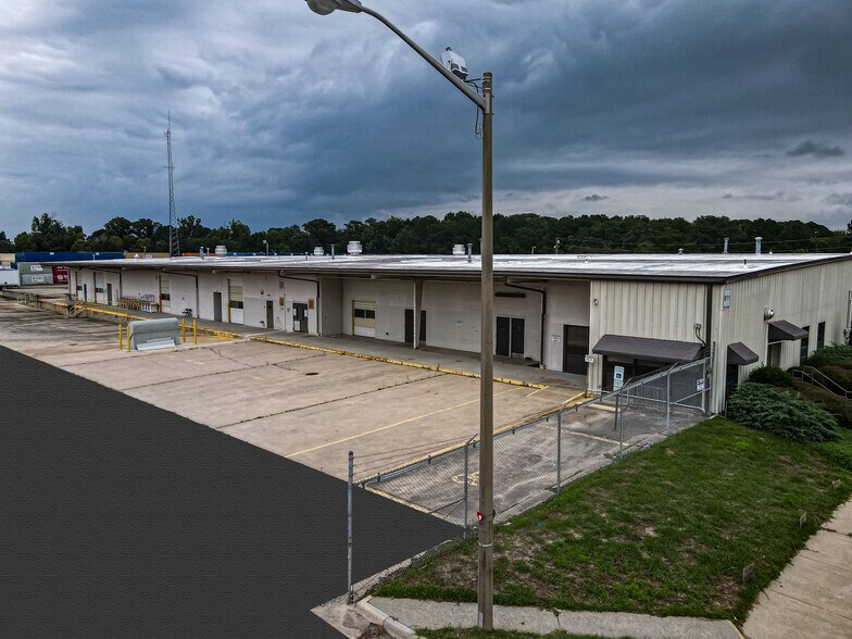 More Photos Of 811 Mumford Rd, Greenville Warehouse For Sale