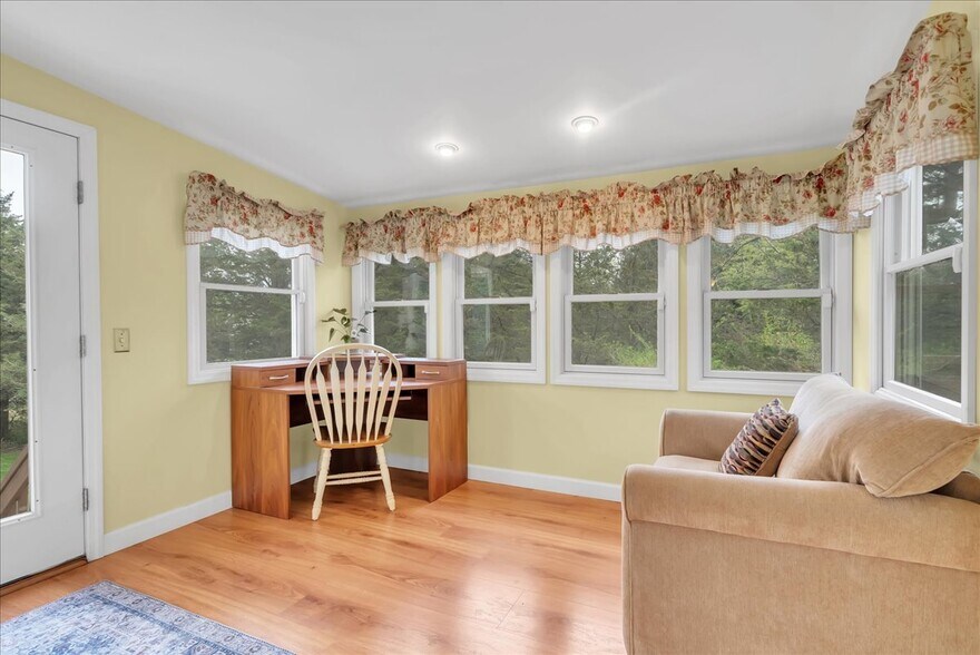More Photos Of 47-49 Furnace ave, Wanaque Flex For Sale