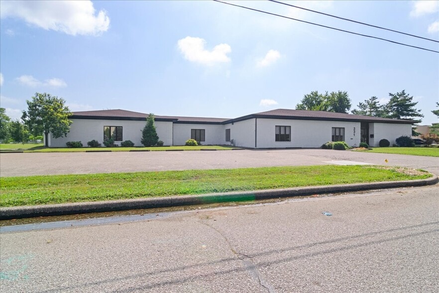 Primary Photo Of 331 Kimber Ln, Evansville Office For Lease