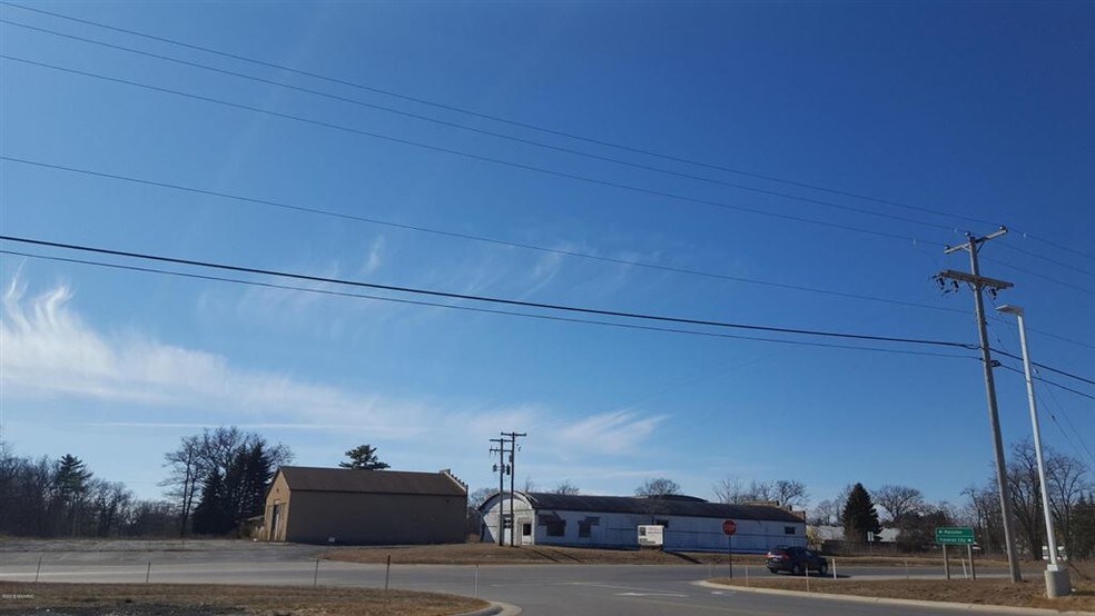 More Photos Of 10 Caberfae Hwy, Manistee Service For Sale