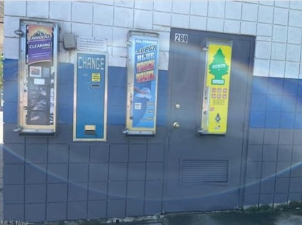 More Photos Of 260 Columbia St, Leetonia Carwash For Sale