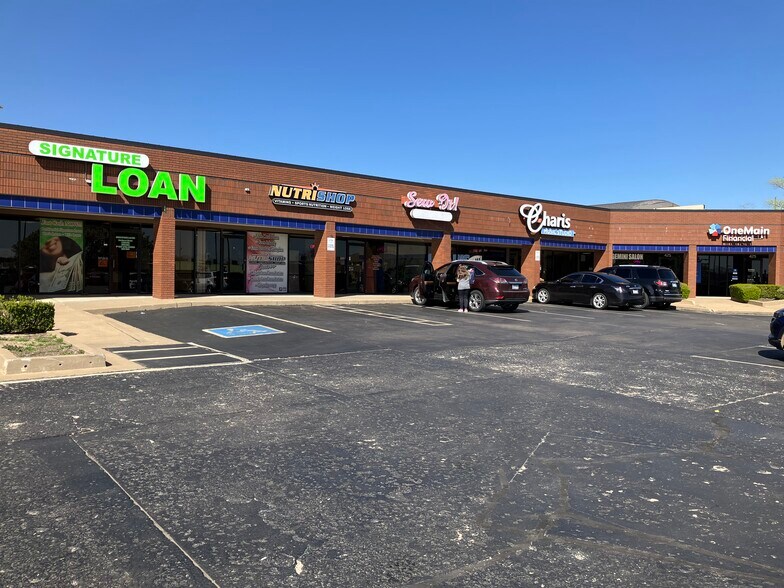 More Photos Of 401-435 E 2nd Ave, Owasso Storefront Retail Office For Lease