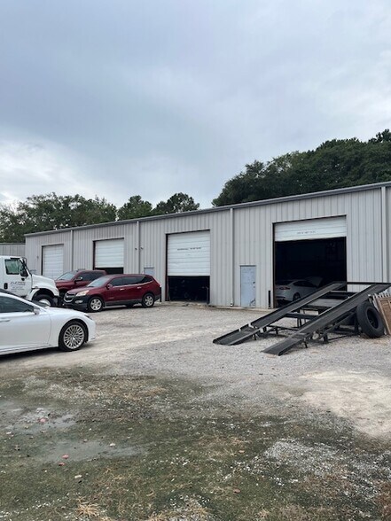 More Photos Of 30 Bridge Ct, Sumter Flex For Lease