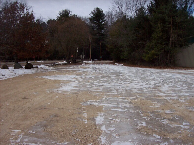 More Photos Of 330 County Road B, Montello Flex For Sale