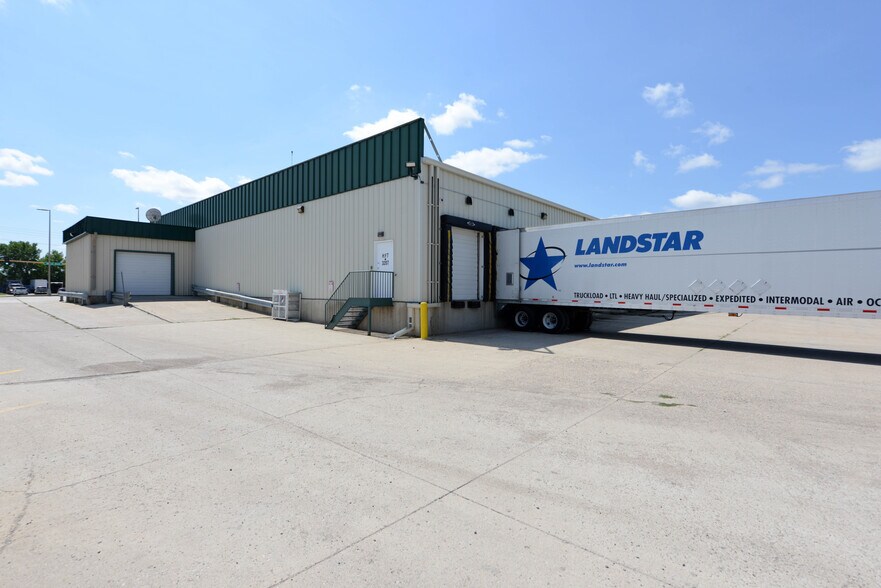 More Photos Of 3215 Main Ave, Fargo Storefront For Lease