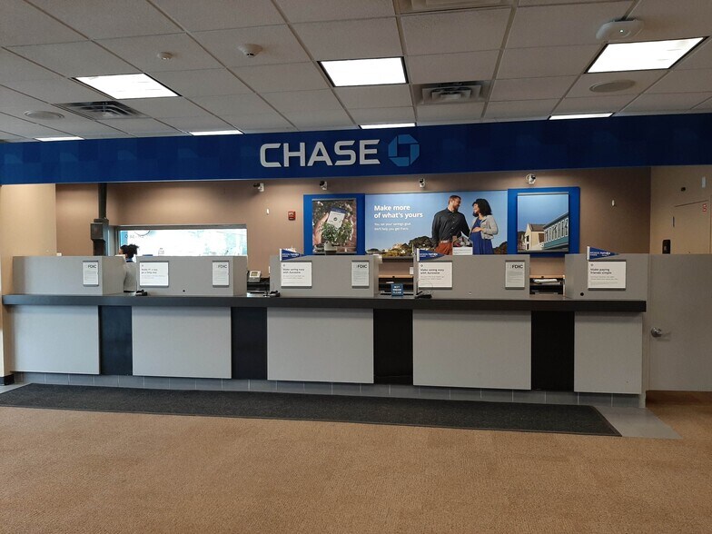 More Photos Of 365 Spotswood Englishtown Rd, Monroe Township Storefront Retail Office For Lease