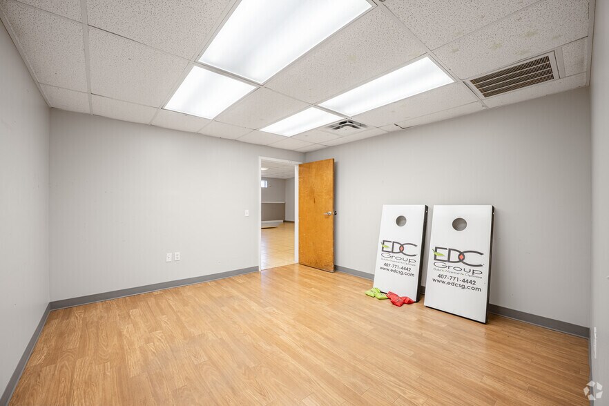 More Photos Of 150 Dog Track Rd, Longwood Office For Lease